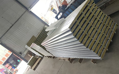 城西彩钢夹芯板