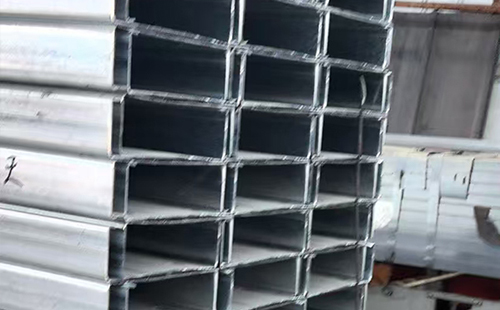 城西C型钢选型与在轻城西钢结构中的应用解析